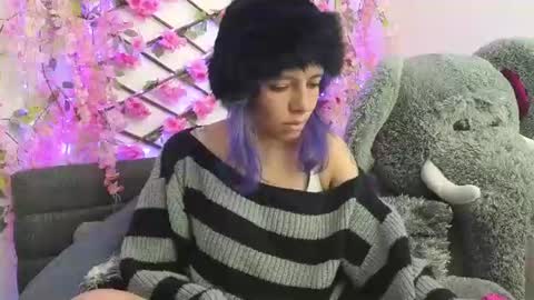 aria_silk online show from July 4, 2026, 9:54 pm