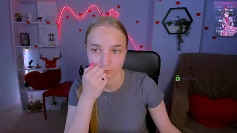 Snapshot of aria_voss_ chatting on May 27, 2026, 5:37 am aria_voss_ online show from May 27, 2026, 5:37 am