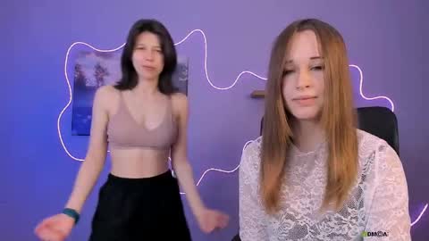 aria_wild_ online show from May 13, 2026, 8:44 am