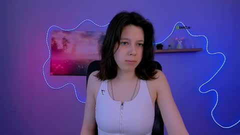 aria_wild_ online show from May 17, 2026, 7:10 pm