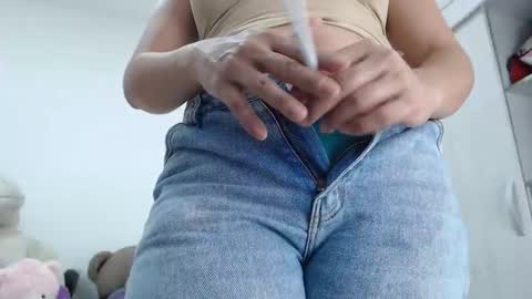 ariacoral online show from November 5, 2025, 1:55 pm