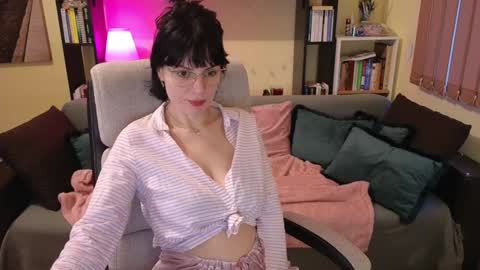 Snapshot of ariadna89 chatting on January 3, 2025, 2:40 pm Adriana online show from January 3, 2025, 2:40 pm