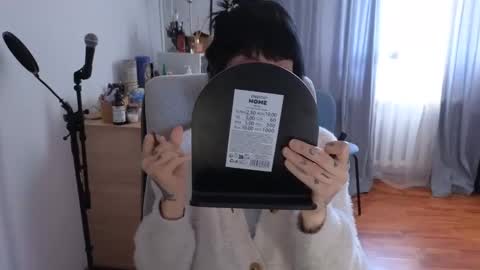 Snapshot of ariadna89 chatting on March 7, 2025, 9:51 am Adriana online show from March 7, 2025, 9:51 am