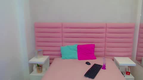Snapshot of ariadna_princes chatting on February 1, 2025, 4:14 am ARIADNA online show from February 1, 2025, 4:14 am