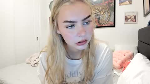 Ariah online show from November 13, 2025, 8:52 pm