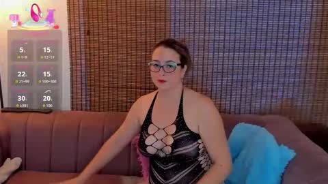 Snapshot of ariana_cross_ chatting on November 18, 2025, 12:42 pm Ariana Cruz online show from November 18, 2025, 12:42 pm