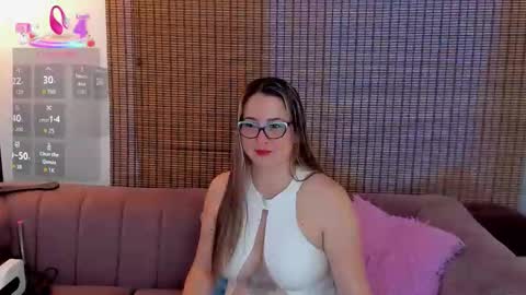 Snapshot of ariana_cross_ chatting on November 26, 2025, 12:39 pm Ariana Cruz online show from November 26, 2025, 12:39 pm