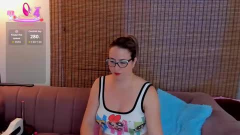 Snapshot of ariana_cross_ chatting on November 30, 2025, 12:53 pm Ariana Cruz online show from November 30, 2025, 12:53 pm