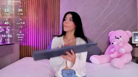 Ariana online show from October 24, 2025, 1:18 pm