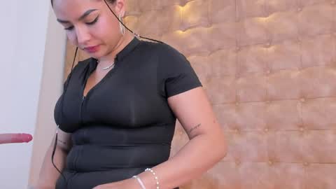 Snapshot of ariana_morelly chatting on April 14, 2026, 12:00 pm ARIANA MORELLY online show from April 14, 2026, 12:00 pm