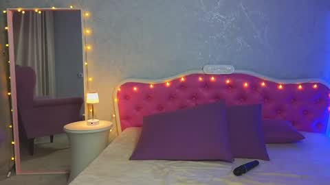 Snapshot of ariana_petite chatting on February 4, 2025, 2:07 am Ariana online show from February 4, 2025, 2:07 am