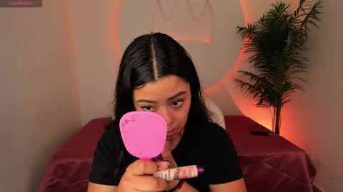 Ariana  online show from December 14, 2025, 12:43 pm