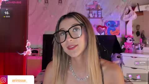 Snapshot of ariana_rosse__ chatting on April 19, 2026, 1:49 am Ariana online show from April 19, 2026, 1:49 am