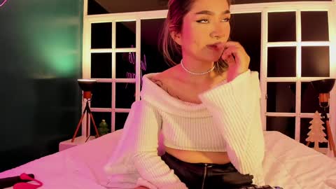 Snapshot of ariana_villada chatting on January 4, 2025, 3:07 am Ari online show from January 4, 2025, 3:07 am