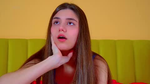 Snapshot of arianaallens chatting on December 5, 2025, 6:33 am Ariana online show from December 5, 2025, 6:33 am