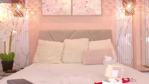 Snapshot of arianagolden_ chatting on February 14, 2026, 7:21 pm Ariana online show from February 14, 2026, 7:21 pm