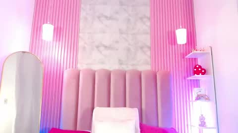 ArianaRougee online show from May 19, 2026, 11:05 am