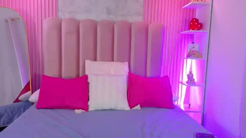 ArianaRougee online show from May 31, 2026, 3:26 am