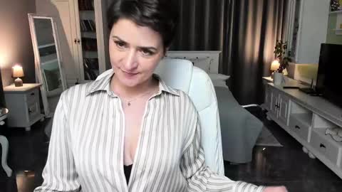 Ana online show from February 11, 2025, 1:30 pm