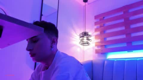 Ari  online show from October 14, 2025, 12:50 pm