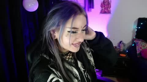 Snapshot of arianauwu666 chatting on June 3, 2026, 11:43 pm help me 100 hands up my OF is Free online show from June 3, 2026, 11:43 pm