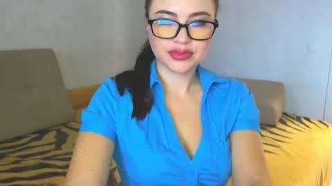 ArianaxSky online show from November 24, 2025, 10:48 am