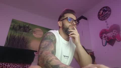 ariandeluna online show from January 7, 2025, 7:52 am