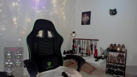 Arianna Connor online show from September 17, 2025, 4:41 pm