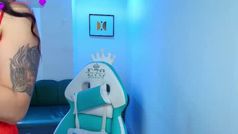 arianna_sweeet online show from October 14, 2025, 3:40 am