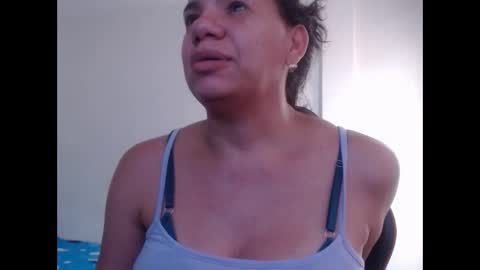 ariannaloovel online show from November 15, 2025, 5:53 pm