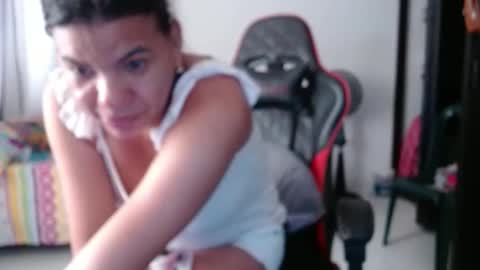 ariannaloovel online show from May 20, 2026, 3:51 pm