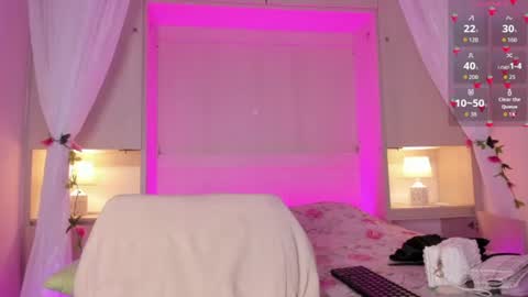 ariannavega_ online show from July 16, 2026, 12:00 pm