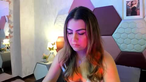 Snapshot of ariarous chatting on April 14, 2026, 4:13 pm aria online show from April 14, 2026, 4:13 pm