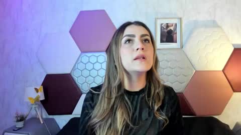 Snapshot of ariarous chatting on April 22, 2026, 3:24 pm aria online show from April 22, 2026, 3:24 pm