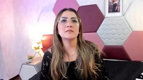 Snapshot of ariarous chatting on April 23, 2026, 4:53 pm aria online show from April 23, 2026, 4:53 pm