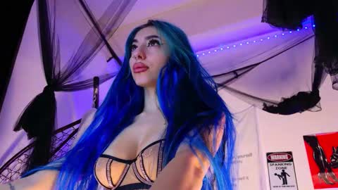 Snapshot of ariavossx chatting on November 30, 2025, 10:03 pm Aria online show from November 30, 2025, 10:03 pm