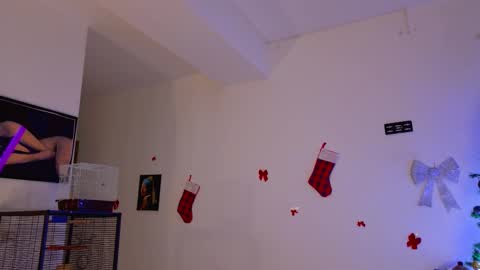 Snapshot of ariavossx chatting on December 21, 2025, 12:40 am Aria online show from December 21, 2025, 12:40 am