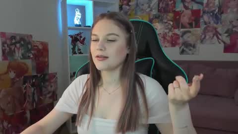 Snapshot of ariawell chatting on September 22, 2025, 5:59 pm Aria online show from September 22, 2025, 5:59 pm