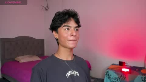 ariel_adan online show from May 18, 2026, 7:09 pm