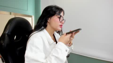 Snapshot of ariel_jonnes chatting on January 9, 2025, 5:33 pm Ariel online show from January 9, 2025, 5:33 pm