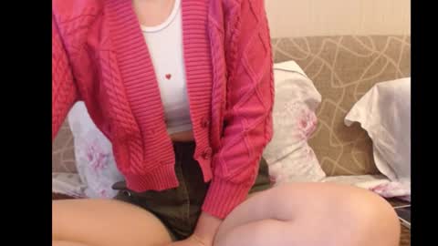 Snapshot of ariel_la chatting on November 5, 2025, 10:37 am Ariella online show from November 5, 2025, 10:37 am