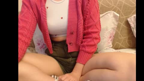 Snapshot of ariel_la chatting on November 19, 2025, 9:31 am Ariella online show from November 19, 2025, 9:31 am