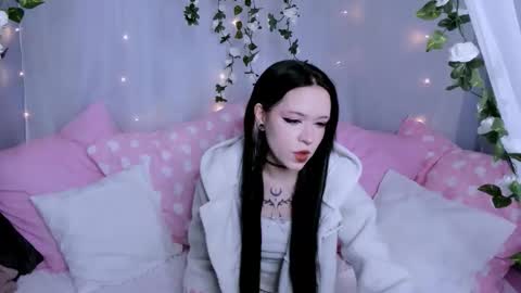 Snapshot of arielblis chatting on January 10, 2026, 9:33 am arielblis online show from January 10, 2026, 9:33 am