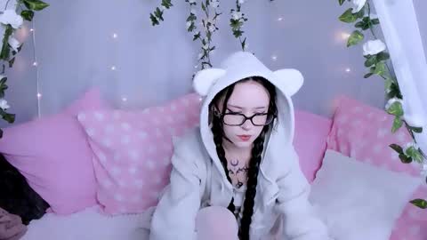 Snapshot of arielblis chatting on January 11, 2026, 9:36 am arielblis online show from January 11, 2026, 9:36 am