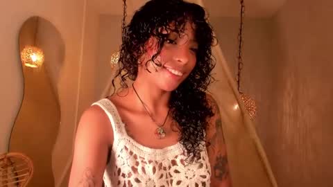 Snapshot of ariella_ruiz chatting on February 18, 2025, 12:17 pm A R I online show from February 18, 2025, 12:17 pm