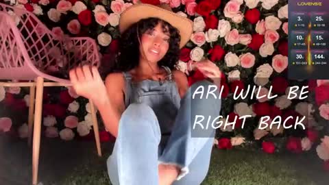 Snapshot of ariella_ruiz chatting on February 25, 2025, 6:20 pm A R I online show from February 25, 2025, 6:20 pm