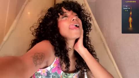 Snapshot of ariella_ruiz chatting on February 28, 2025, 6:52 pm A R I online show from February 28, 2025, 6:52 pm