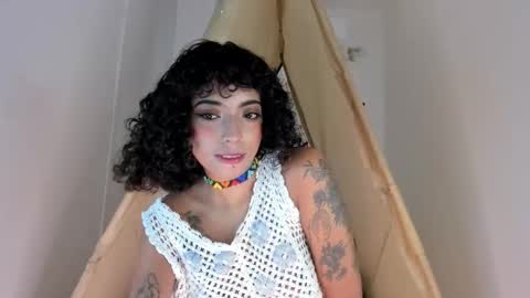 Snapshot of ariella_ruiz chatting on November 1, 2025, 12:29 pm A R I online show from November 1, 2025, 12:29 pm