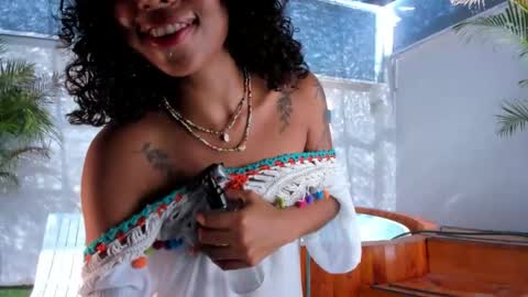 Snapshot of ariella_ruiz chatting on November 2, 2025, 2:08 pm A R I online show from November 2, 2025, 2:08 pm