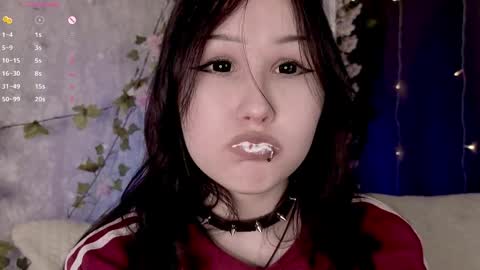 Snapshot of ariellemckoon chatting on April 9, 2026, 6:19 am Dee online show from April 9, 2026, 6:19 am